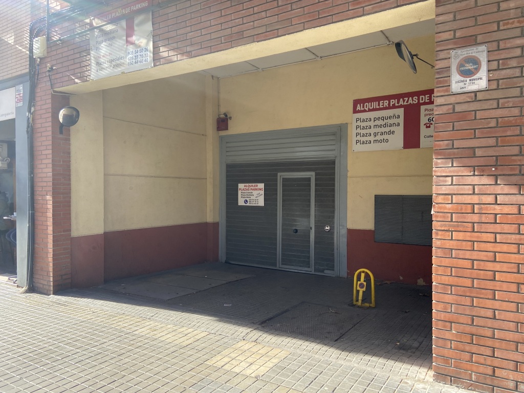 Plaza de parking en Sant Boi De Llobregat en   Dr. Antoni Pujades