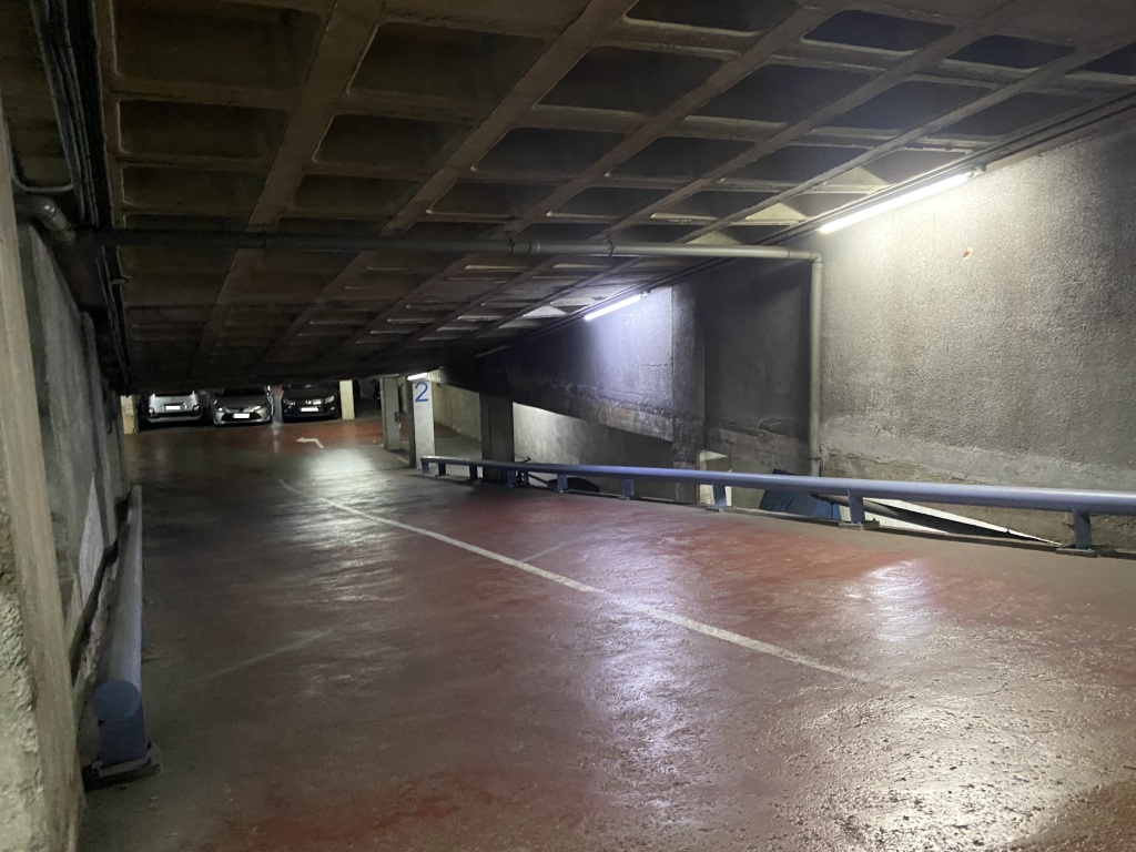 Plaza de parking en Barcelona en SANT ANTONI  Comte Borrell