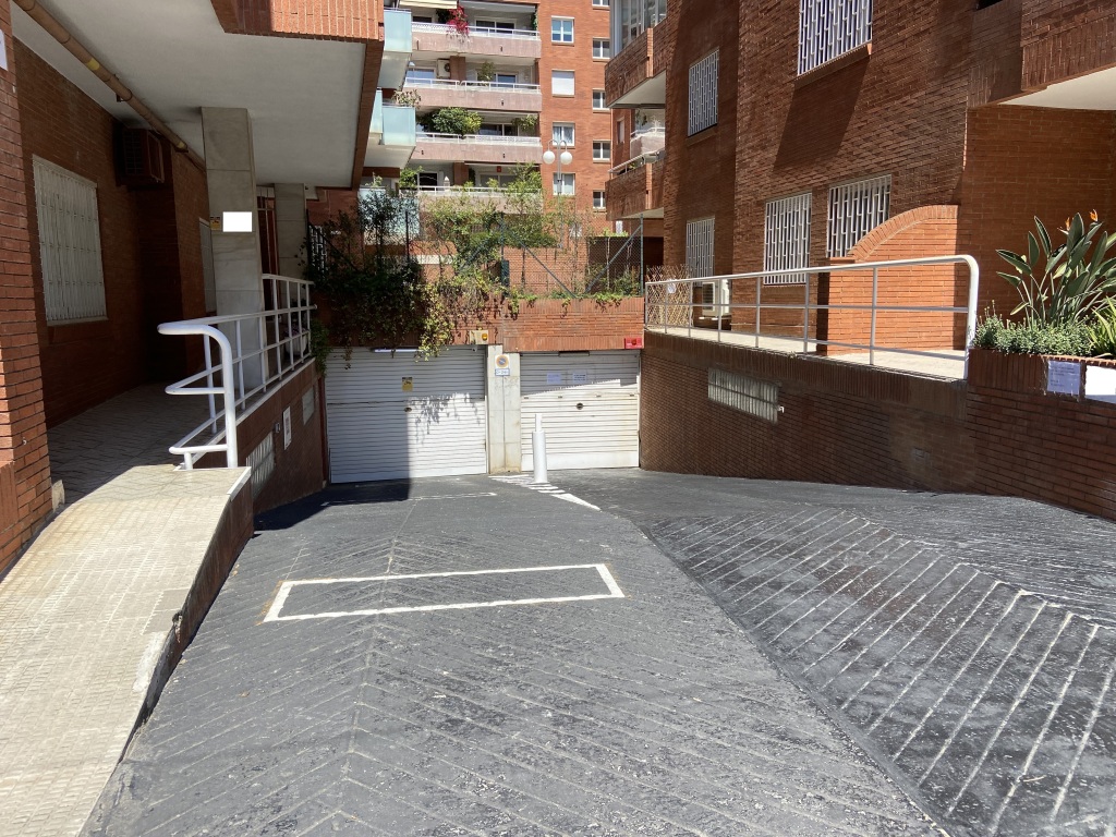 Plaza de parking en Barcelona en BONANOVA  Ganduxer