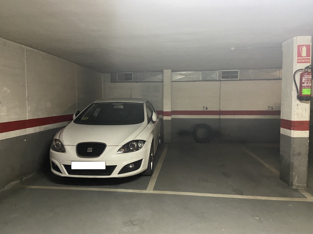 Lote de plazas en Hospitalet De Llobregat en LA TORRASSA  Rafael De Campalans