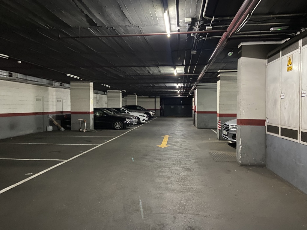 Plaza de parking en Barcelona en SARRIA  Via Augusta