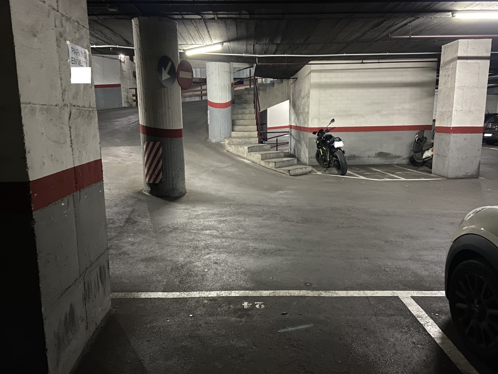 Plaza de parking en Barcelona en SARRIA  Via Augusta