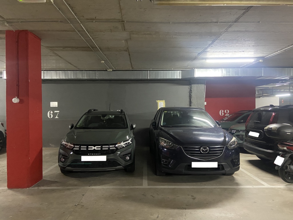 Lote de plazas en Barcelona en POBLENOU  Roc de Boronat