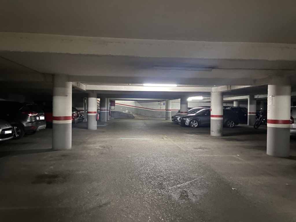 Plaza de parking en Barcelona en EIXAMPLE ESQUERRA  Valencia