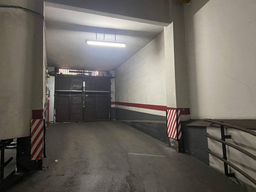 Plaza de parking en Barcelona en LA SALUT  Travessera de Dalt