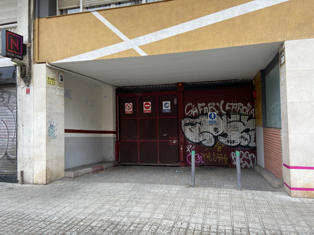 Plaza de parking en Hospitalet De Llobregat en SANTA EULALIA  Santa Eulalia