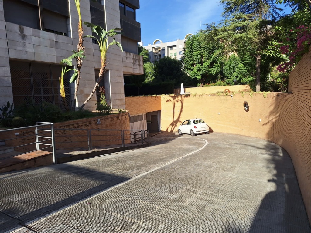 Plaza de parking en Sevilla en NERVION  Calle doctor Ordoñez de la barrera