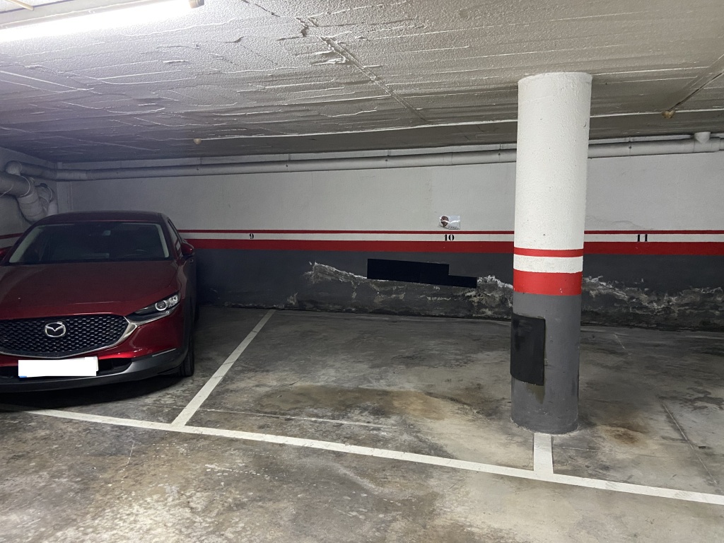 Plaza de parking en Barcelona en VALLCARCA I ELS PENITENTS  Pau Ferran