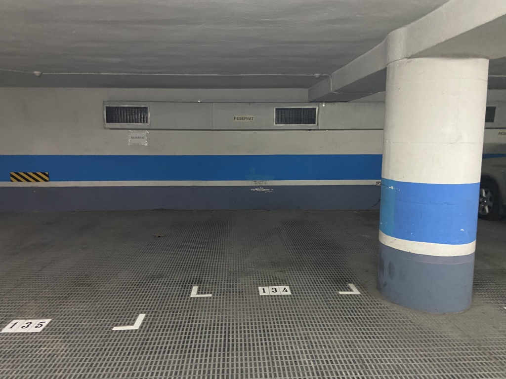 Plaza de parking en Barcelona en EIXAMPLE ESQUERRA  Corsega
