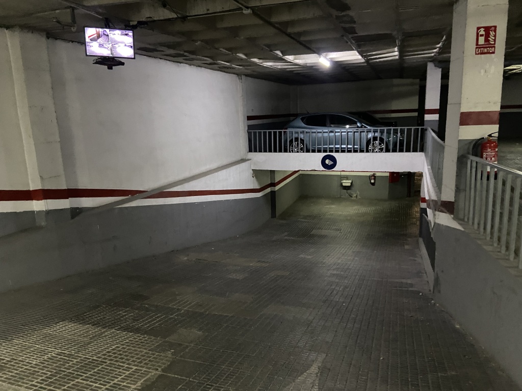 Plaza de parking en Barcelona en LA BORDETA  Gran Via Corts Catalanes