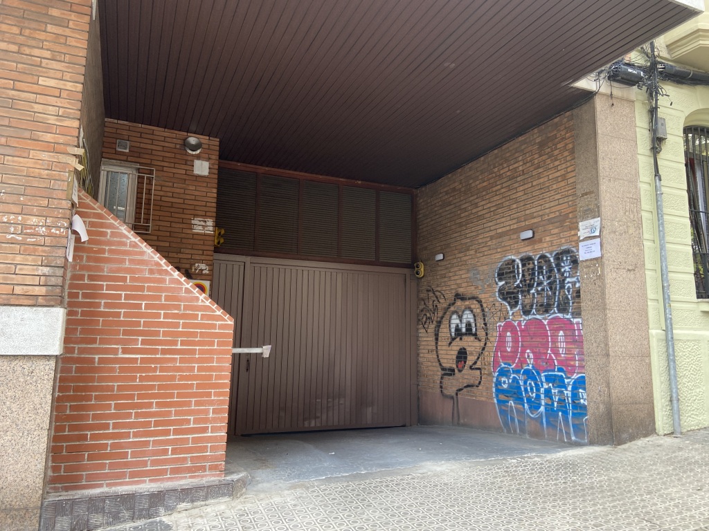 Plaza de parking en Barcelona en BAIX GUINARDO  Passeig Maragall