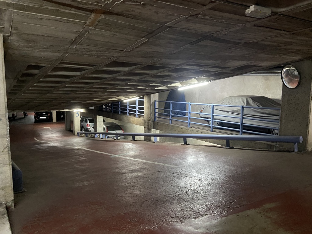 Plaza de parking en Barcelona en SANT ANTONI  Comte Borrell