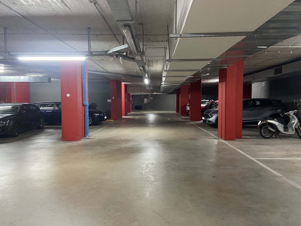 Lote de plazas en Barcelona en POBLENOU  Dr trueta