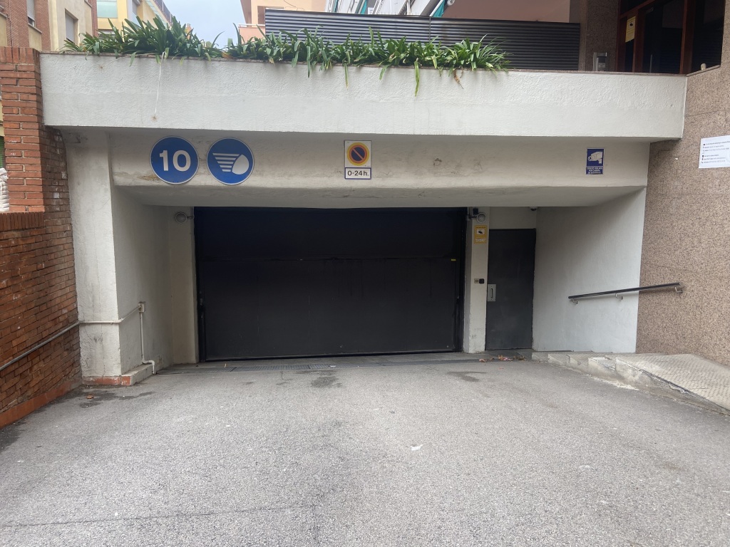Plaza de parking en Barcelona en LES CORTS  Joan Gamper