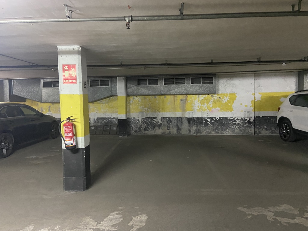 Plaza de parking en Terrassa en   Colom