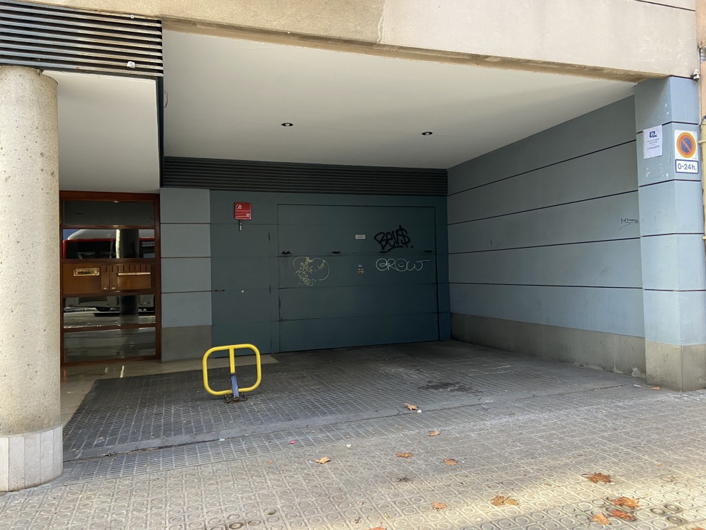 Plaza de parking en Barcelona en LES CORTS  Comtes De Bell-lloc