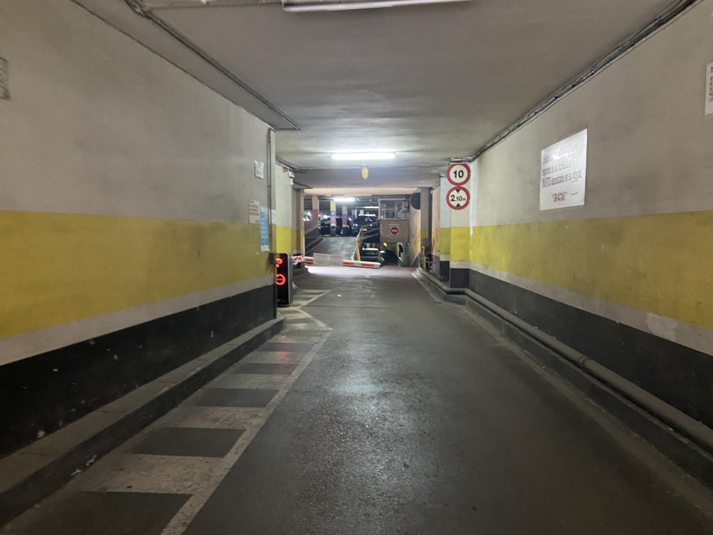 Plaza de parking en Terrassa en   Colom