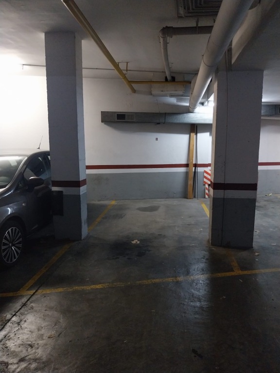 Plaza de parking en Esplugues De Llobregat en LA PLANA  Vallerona