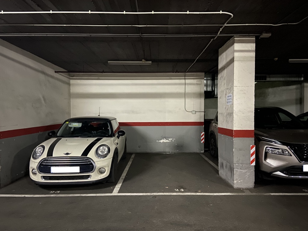 Plaza de parking en Barcelona en SARRIA  Via Augusta