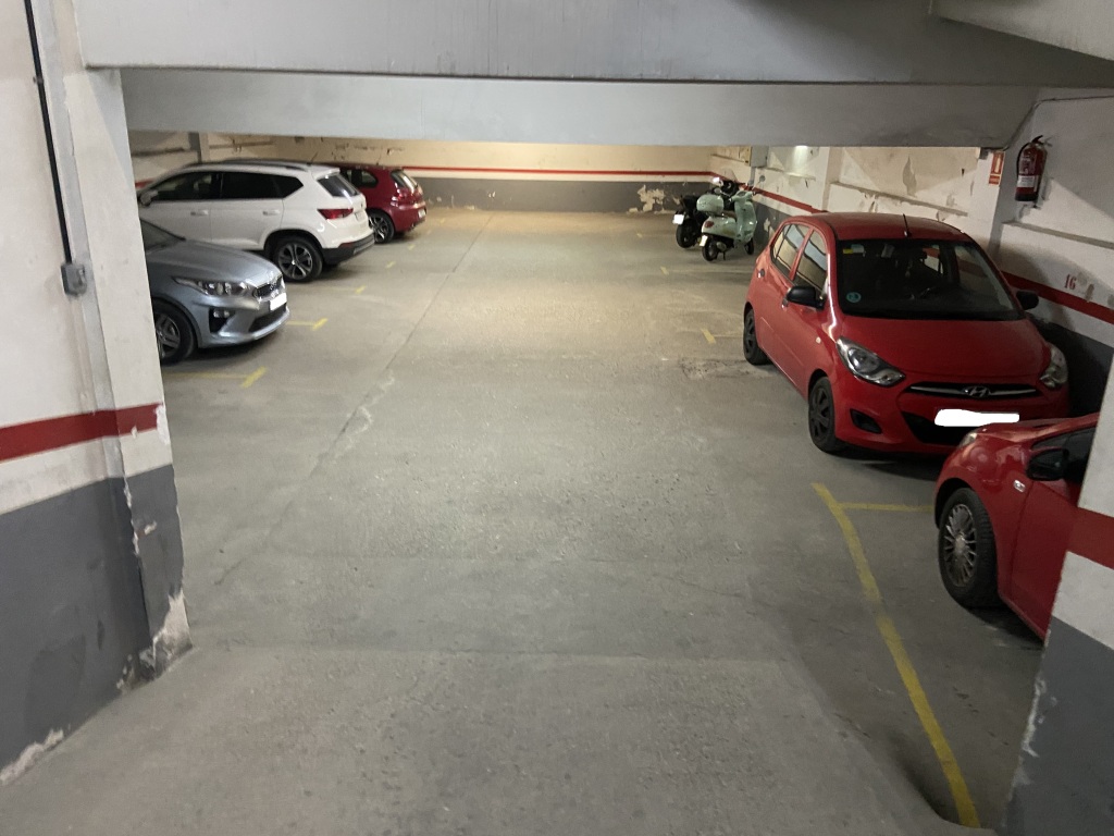 Plaza de parking en Barcelona en EL FORT PIENC  Marina