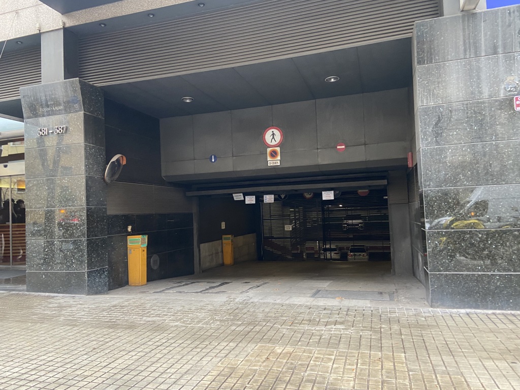 Plaza de parking en Barcelona en EIXAMPLE DRETA  Còrsega