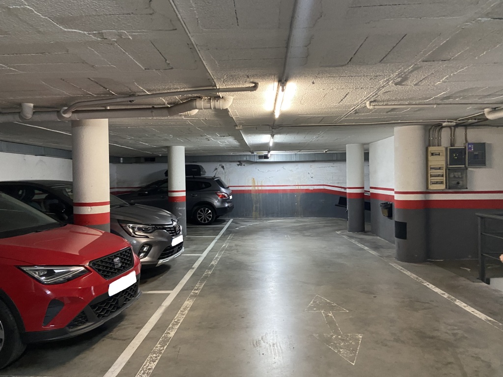 Plaza de parking en Barcelona en VALLCARCA I ELS PENITENTS  Pau Ferran