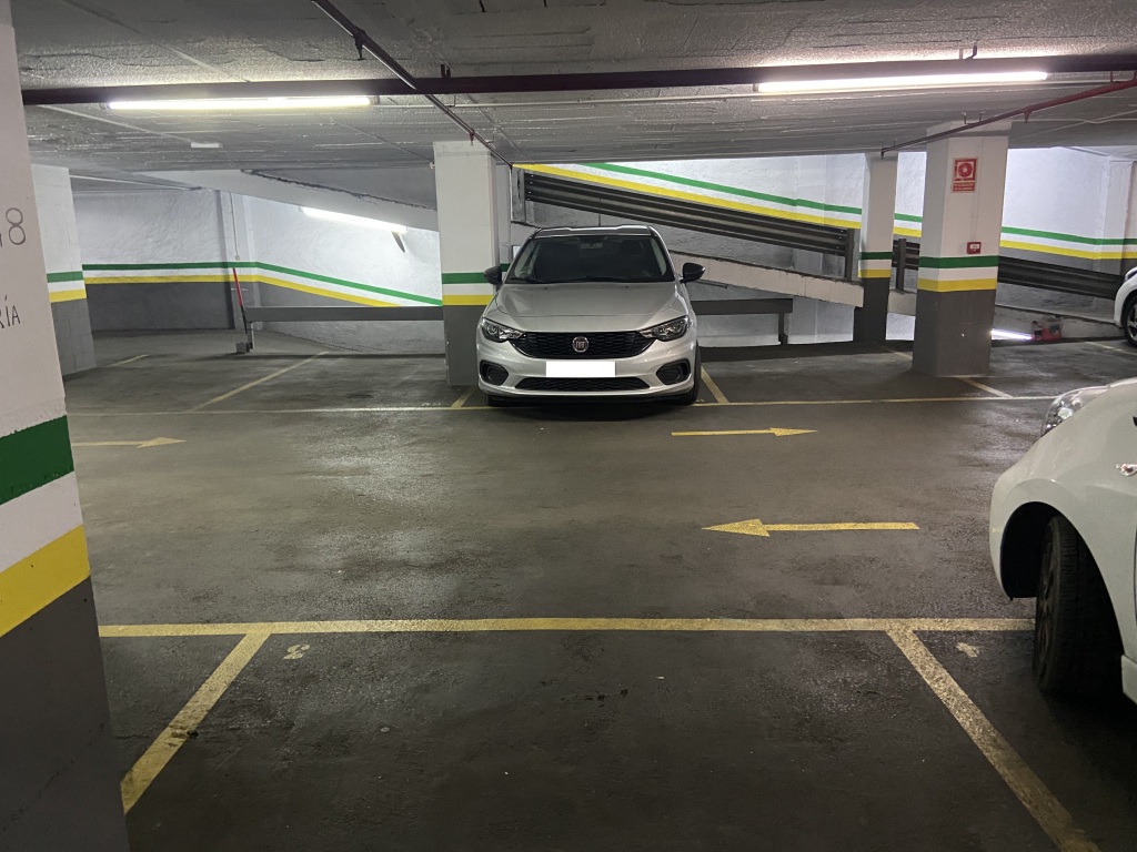 Plaza de parking en Barcelona en SANT GERVASI  Santalo
