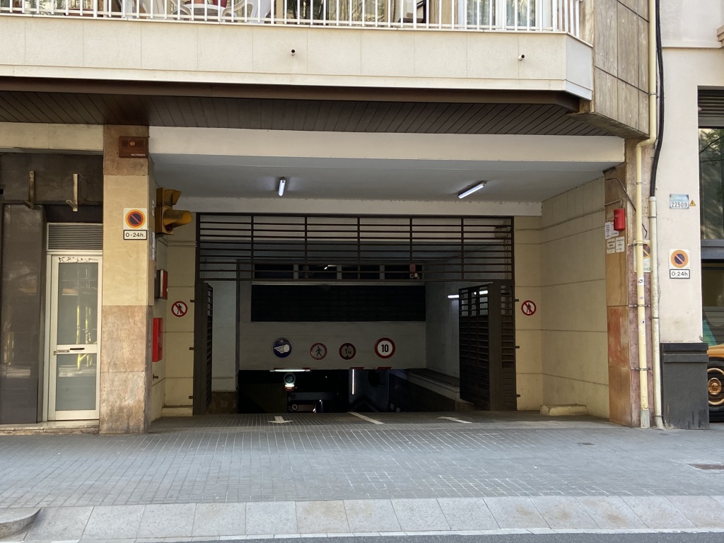 Plaza de parking en Barcelona en SANT ANTONI  Sepulveda