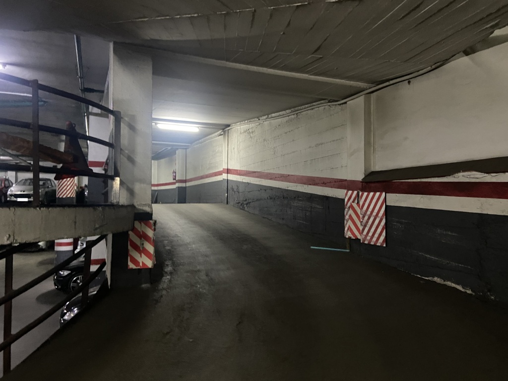 Plaza de parking en Barcelona en LA SALUT  Travessera de Dalt