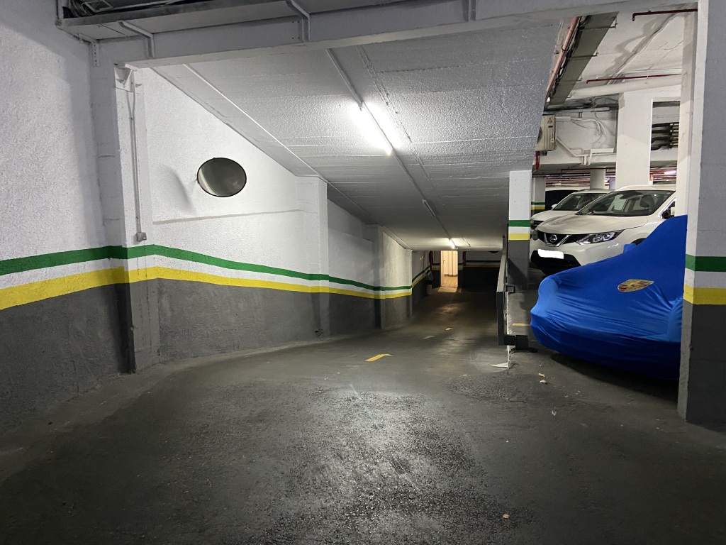 Plaza de parking en Barcelona en SANT GERVASI  Santalo
