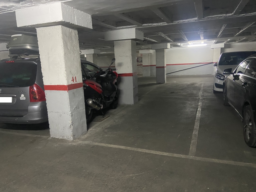 Lote de plazas en Santa Coloma De Gramanet en CENTRE  Passeig Llorenç Serra