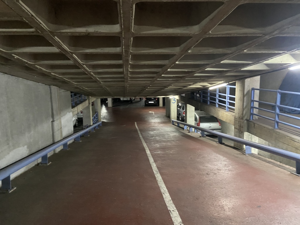 Plaza de parking en Barcelona en SANT ANTONI  Comte Borrell