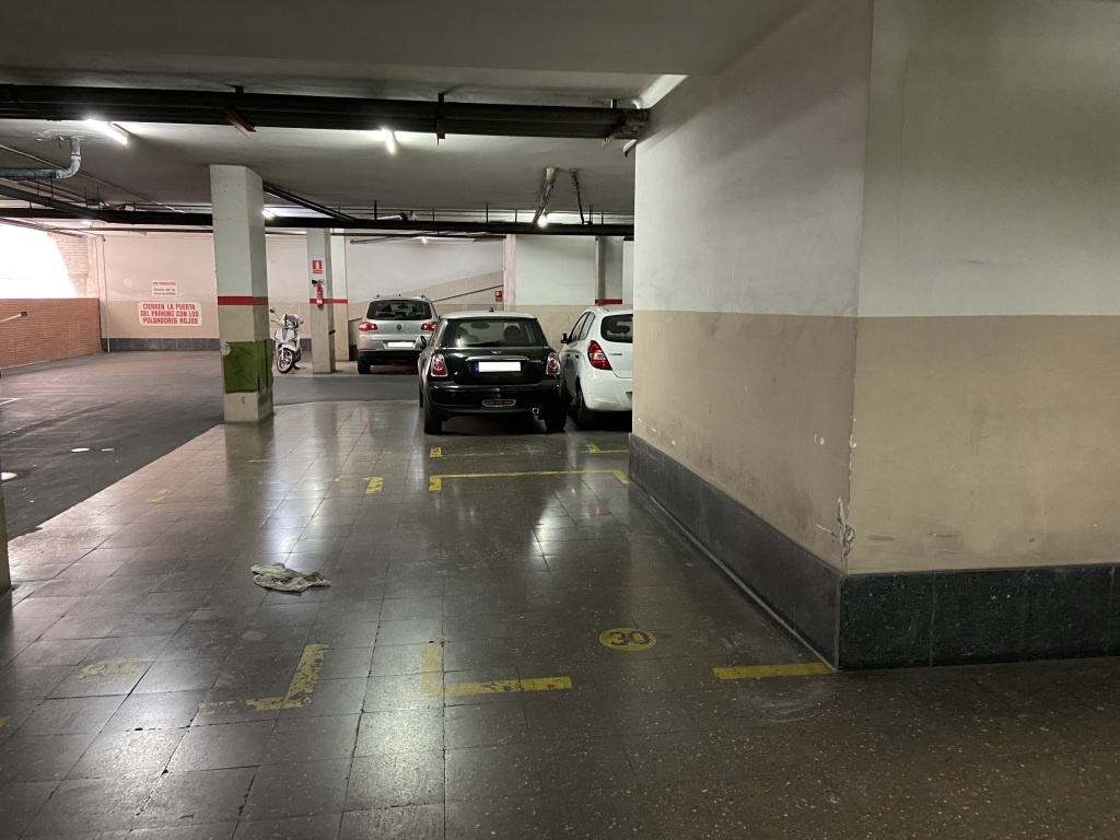Plaza de parking en Barcelona en SANT ANTONI  Comte Borrell