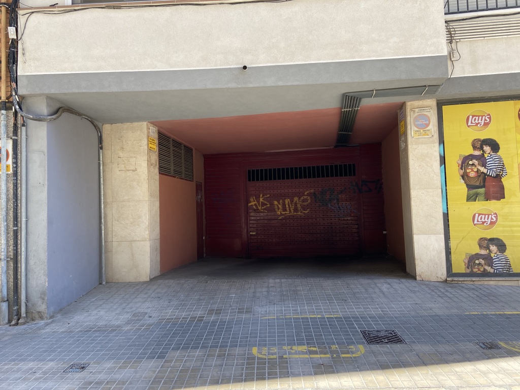 Plaza de parking en Hospitalet De Llobregat en   Avinguda Carrilet