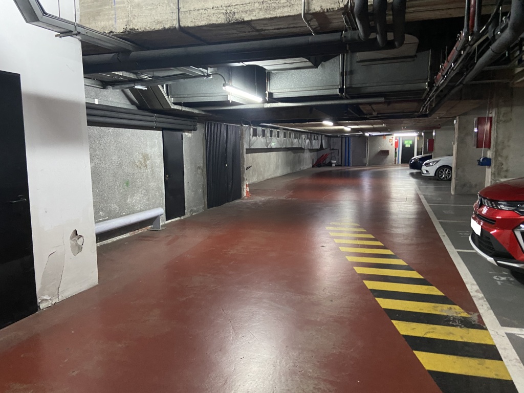 Plaza de parking en Barcelona en SANT ANTONI  Comte Borrell