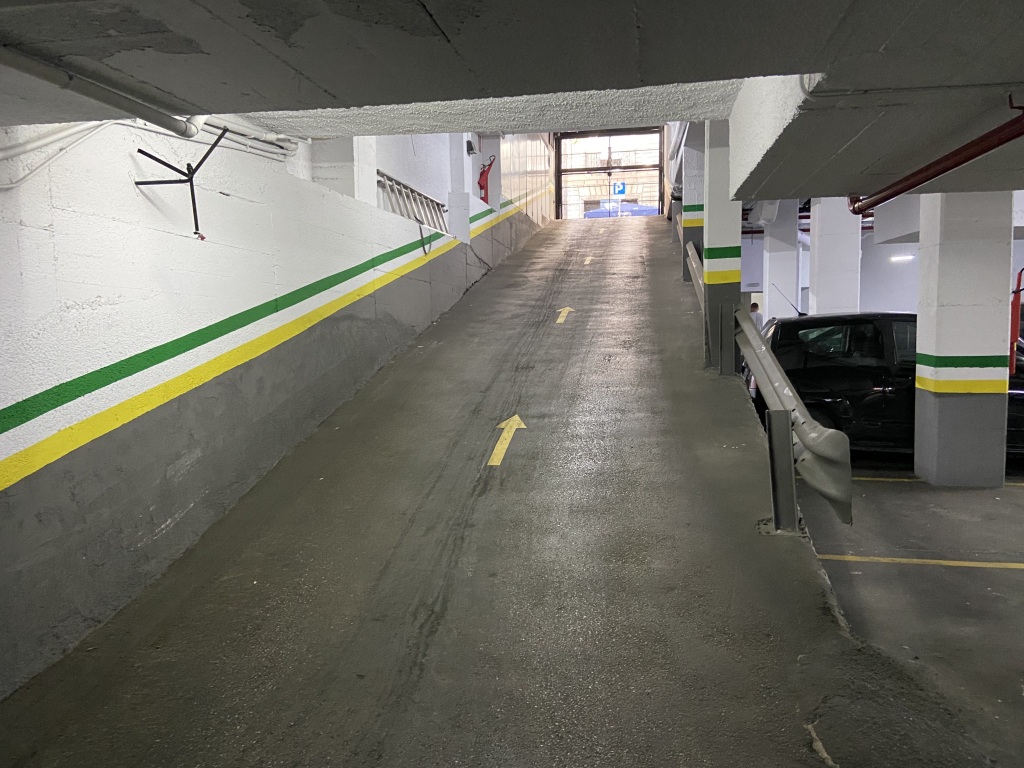 Plaza de parking en Barcelona en SANT GERVASI  Santalo