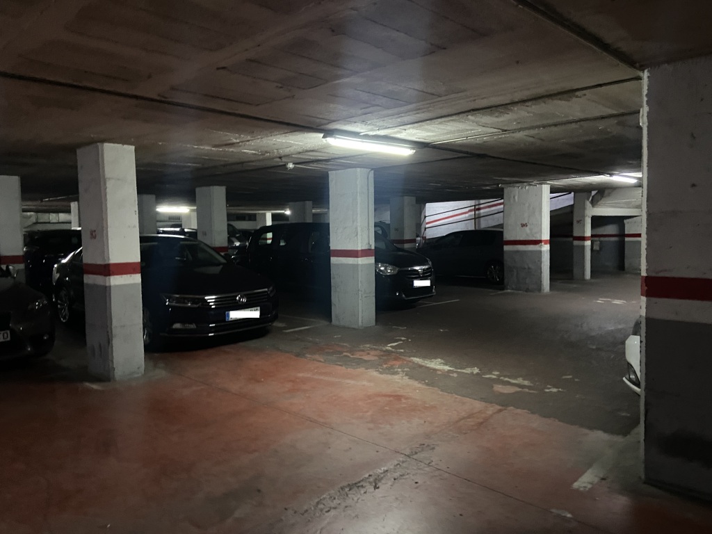 Plaza de parking en Barcelona en MONTJUIC  Gran via corts catalanes