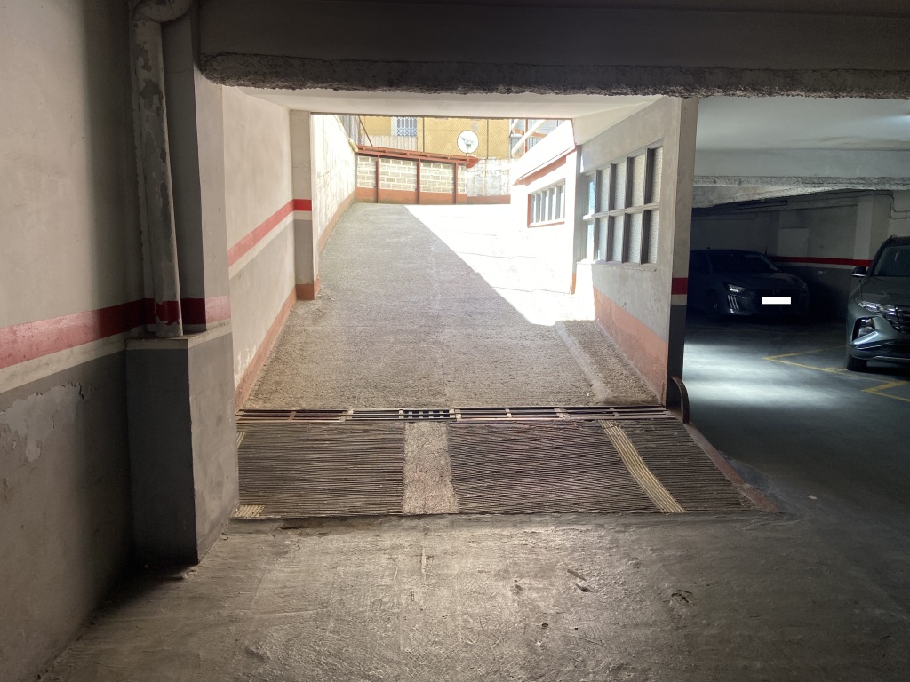 Plaza de parking en Barcelona en POBLE SEC  Piquer