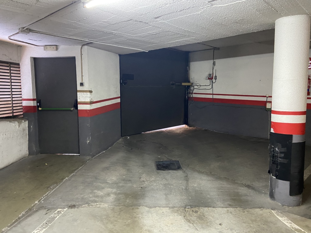 Plaza de parking en Barcelona en VALLCARCA I ELS PENITENTS  Pau Ferran