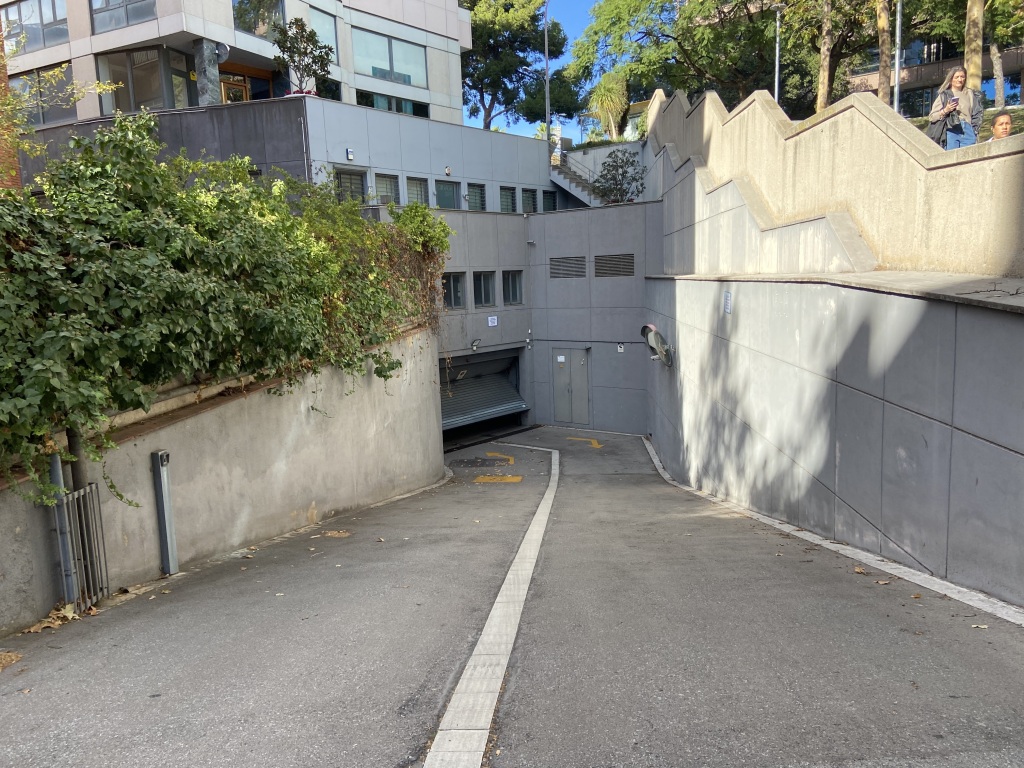 Plaza de parking en Barcelona en SARRIA  Via Augusta
