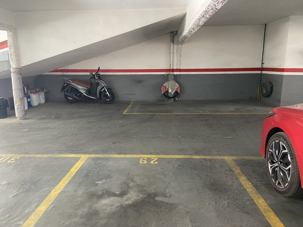 Plaza de parking en Barcelona en POBLE SEC  Piquer