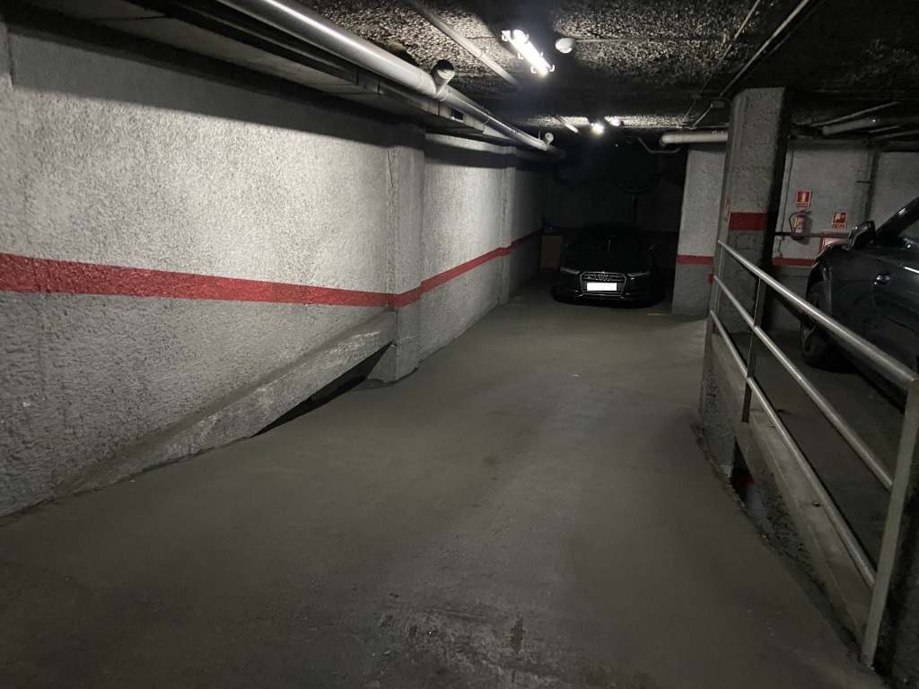 Plaza de parking en Barcelona en   Gomis