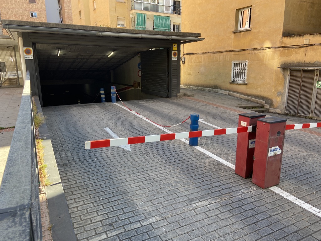 Plaza de parking en Barcelona en PORTA  Passeig Verdum