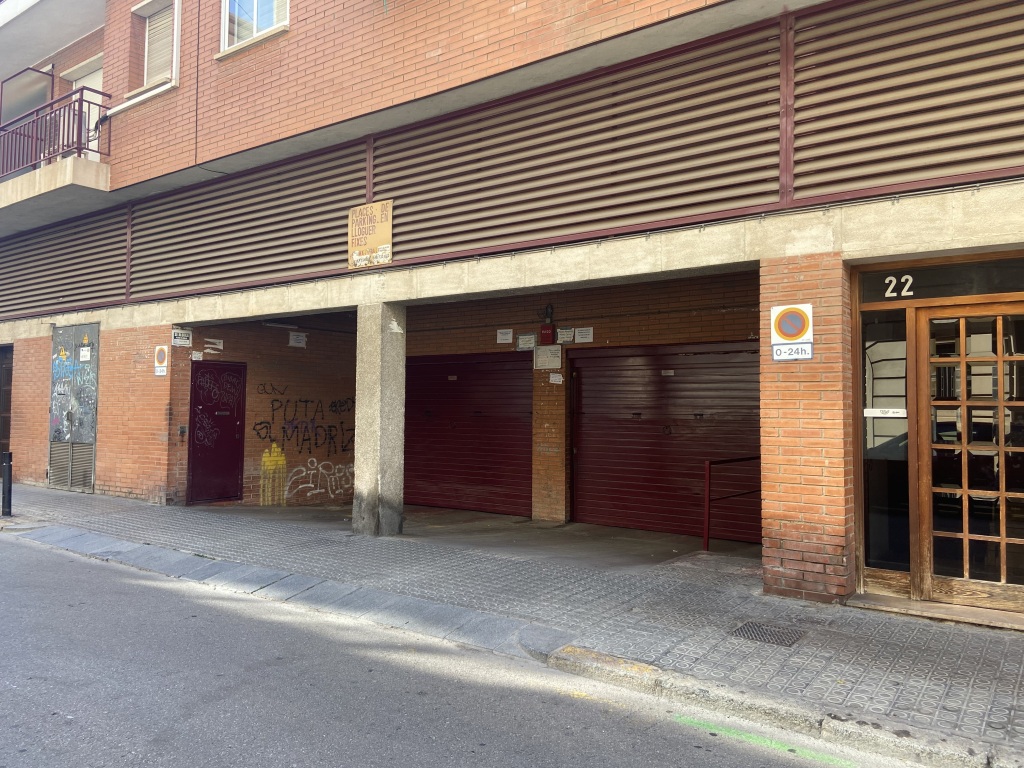 Lote de plazas en Barcelona en SANTS  Puig I Valls