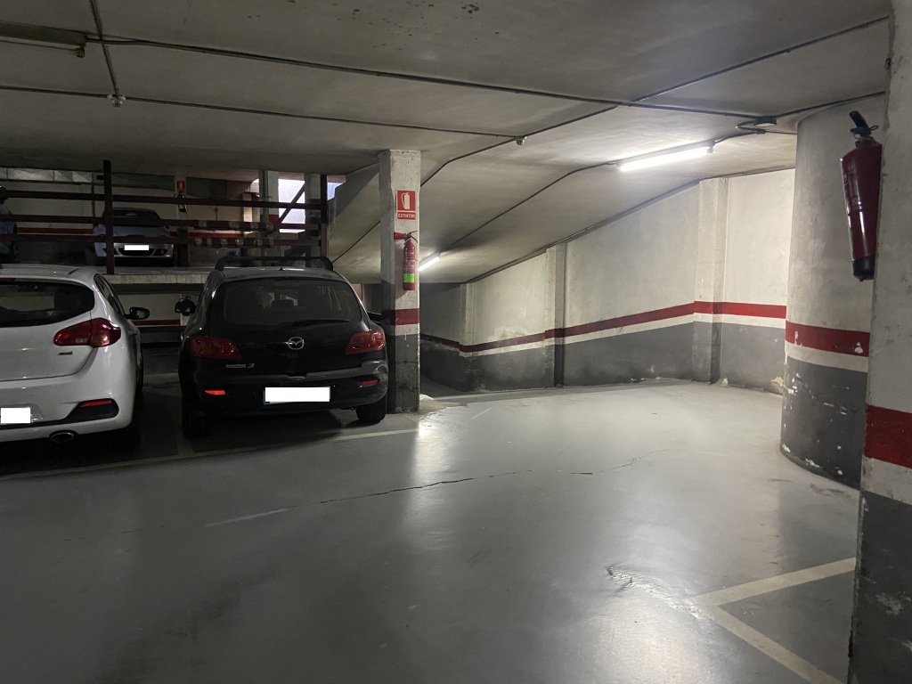 Lote de plazas en Hospitalet De Llobregat en LA TORRASSA  Rafael De Campalans