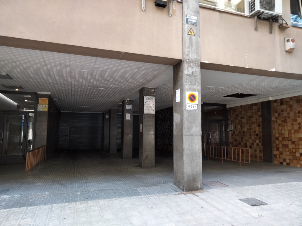 Plaza de parking en Barcelona en SANT ANTONI  Arago
