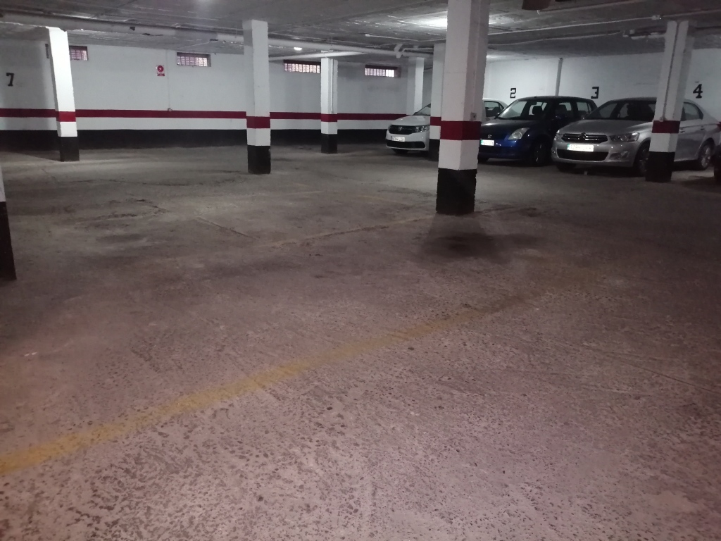 Plaza de parking en Sevilla en MACARENA  Cetina