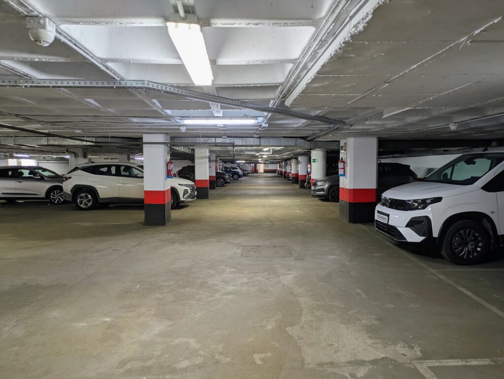 Plaza de parking en Madrid en HELLíN  Calle Santa Leonor