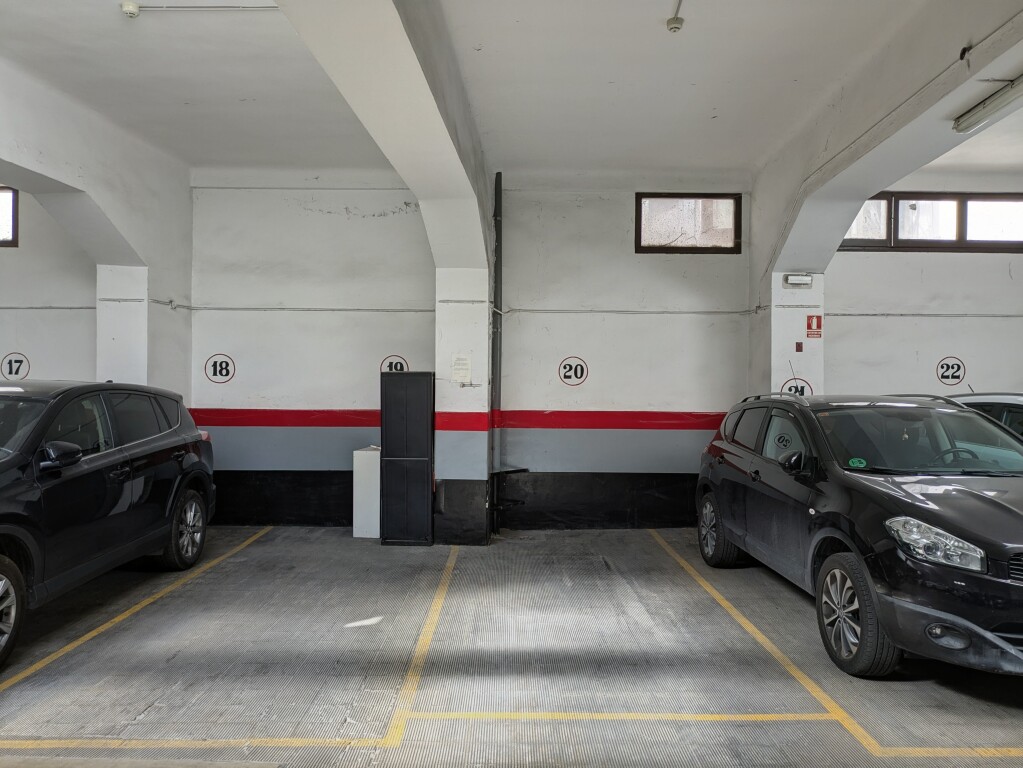 Plaza de parking en Madrid en ACACIAS  Carrera de San Francisco