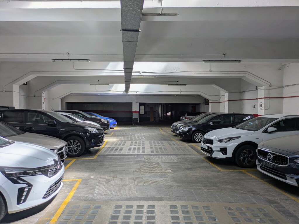 Plaza de parking en Madrid en ACACIAS  Carrera de San Francisco